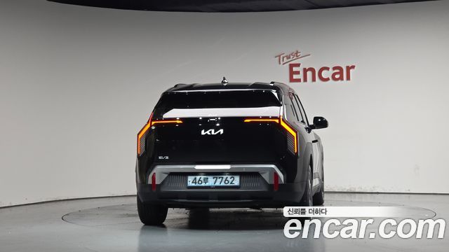 Kia EV3 из Кореи Encar