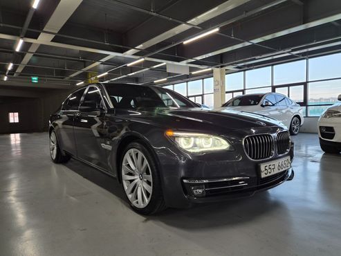 BMW 7-Series 750Li xDrive Individual — пробег 98 760 км — фото 5 из 5