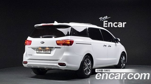 Kia Carnival из Кореи Encar
