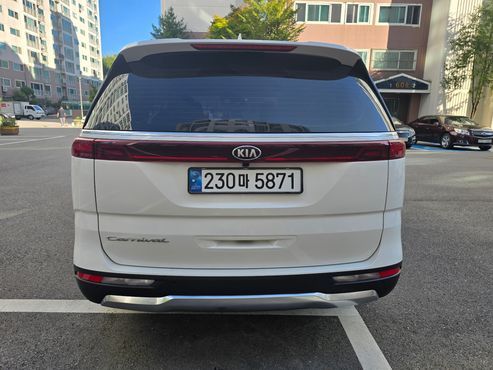 Kia Carnival Diesel 9-Seater Noblesse — пробег 80 000 км — фото 5 из 5