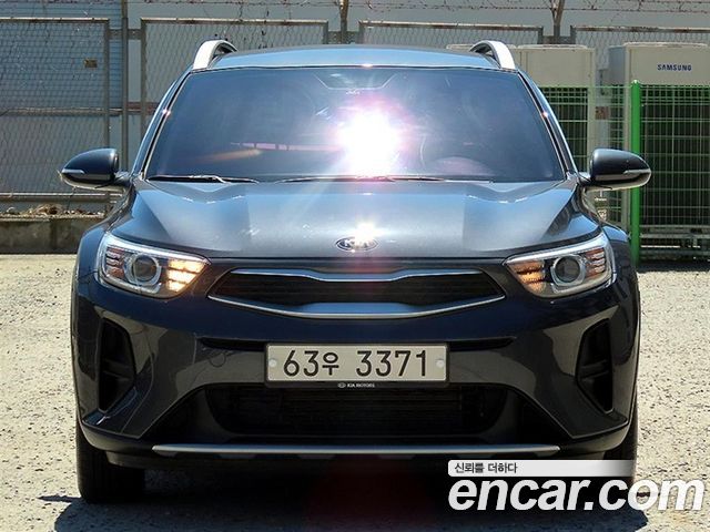 Kia Stonic из Кореи Encar