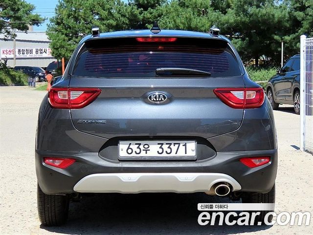 Kia Stonic из Кореи Encar