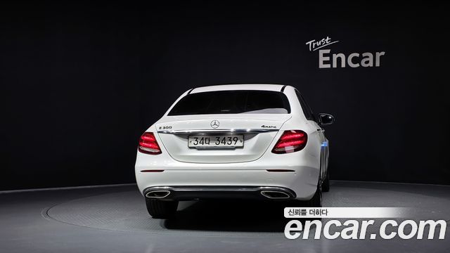 Mercedes-Benz E-Class из Кореи Encar