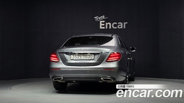 Mercedes-Benz E-Class из Кореи Encar