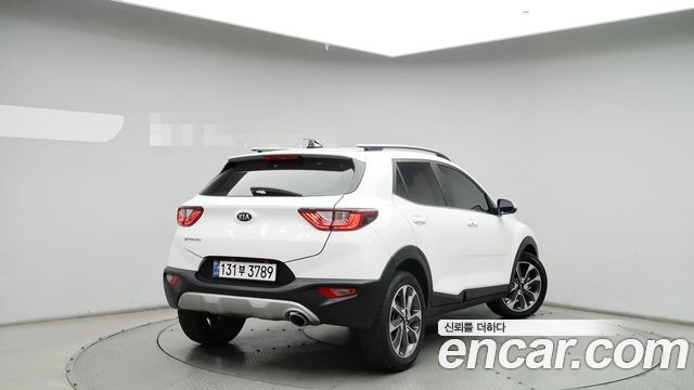 Kia Stonic 1.4 Trendy — пробег 68 729 км — фото 4 из 5