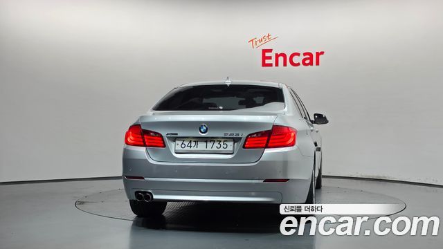 BMW 5-Series 528i xDrive — пробег 67 523 км — фото 4 из 5