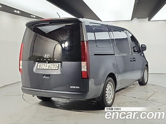 Hyundai Staria Cargo 3-Seater Smart — пробег 129 697 км — фото 4 из 5