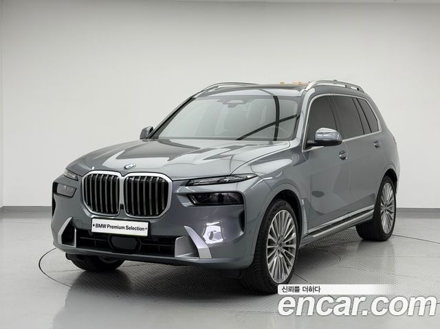 BMW X7 xDrive 40d Design Pure Excellence 7-Seater — пробег 10 600 км — фото 1 из 5