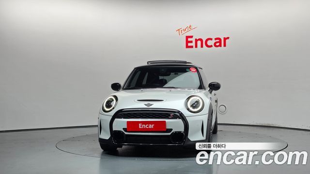 Mini Cooper Mayfield Edition 3rd — пробег 21 534 км — фото 3 из 5