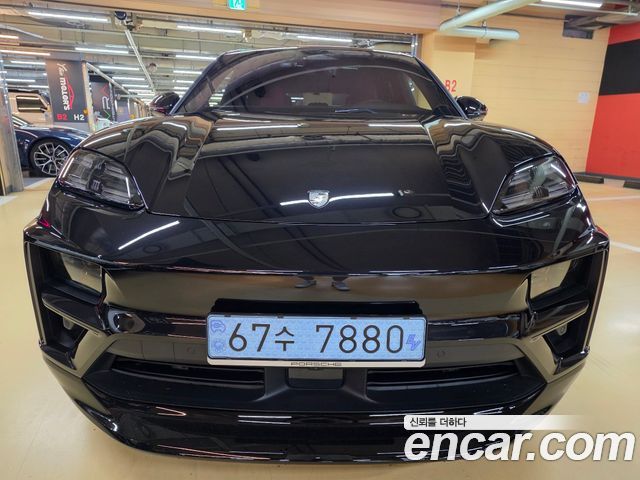 Porsche Macan Turbo — пробег 326 км — фото 2 из 5
