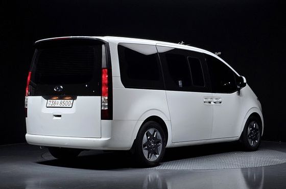 Hyundai Staria Tourer 11-Seater Modern — пробег 86 697 км — фото 2 из 5