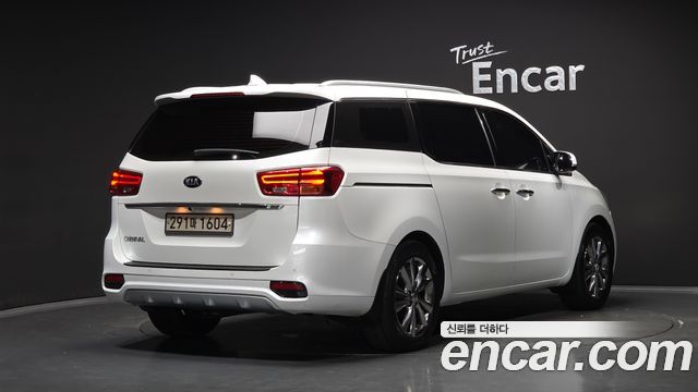 Kia Carnival из Кореи Encar