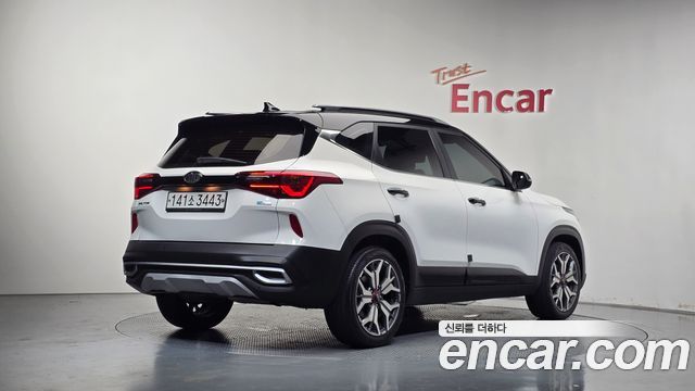 Kia Seltos из Кореи Encar