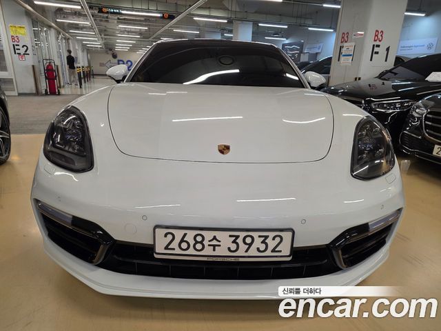 Porsche Panamera 4.0 GTS — пробег 56 300 км — фото 2 из 5