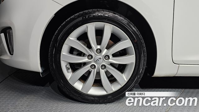 Kia Carens 2.0 LPi Prestige — пробег 103 750 км — фото 5 из 5