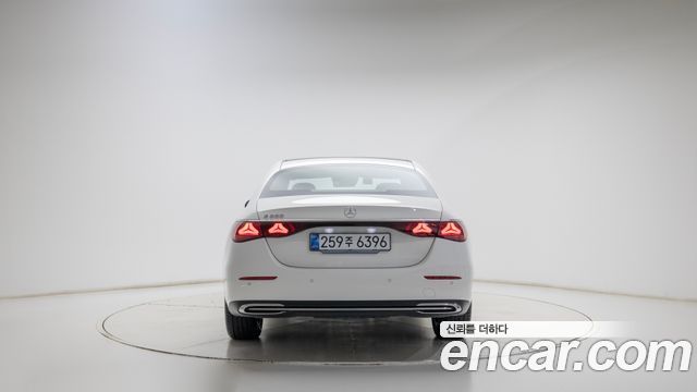 Mercedes-Benz E-Class E200 Avantgarde — пробег 860 км — фото 4 из 5