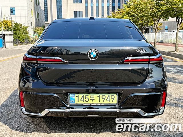 BMW 7-Series 740i xDrive M Sport — пробег 4 991 км — фото 4 из 5