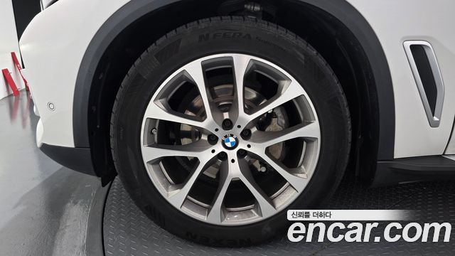 BMW X5 xDrive 30d xLine — пробег 123 641 км — фото 5 из 5