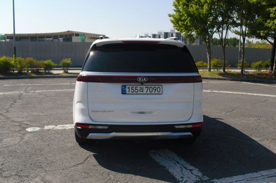 Kia Carnival Diesel 9-Seater Signature — пробег 74 808 км — фото 4 из 5
