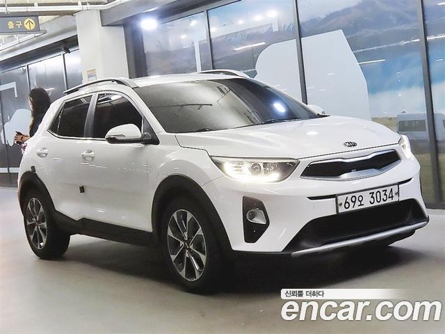 Kia Stonic 1.4 Prestige — пробег 100 061 км — фото 1 из 5