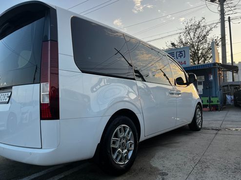 Hyundai Staria Tourer 11-Seater Modern — пробег 59 882 км — фото 3 из 5