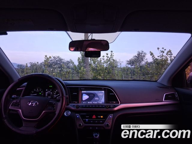 Hyundai AVANTE из Кореи Encar