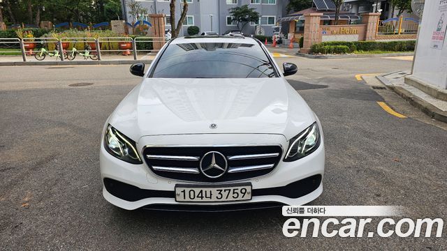 Mercedes-Benz E-Class из Кореи Encar