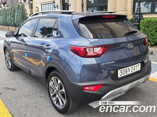 Kia Stonic из Кореи Encar