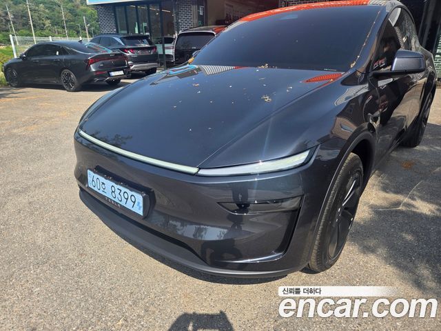Tesla Model Y RWD — пробег 200 км — фото 3 из 5