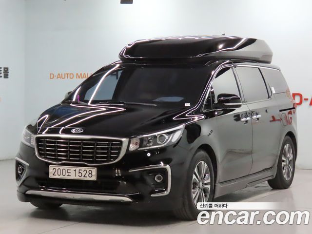 Kia Carnival 9-Seater Hi-Limousine Luxury — пробег 133 000 км — фото 1 из 5