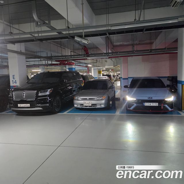 Hyundai AVANTE 2.0 N — пробег 12 000 км — фото 3 из 5