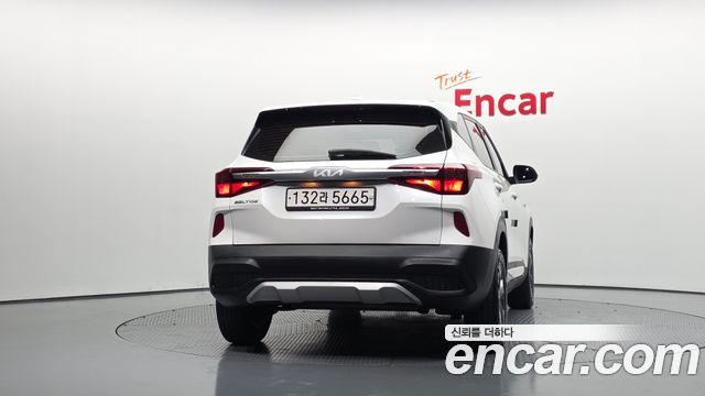 Kia Seltos из Кореи Encar