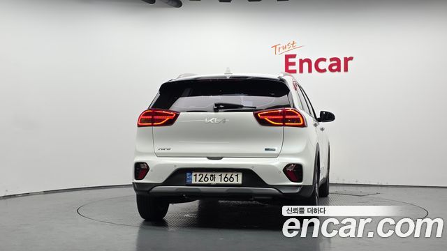Kia Niro 1.6 HEV Prestige — пробег 80 390 км — фото 4 из 5