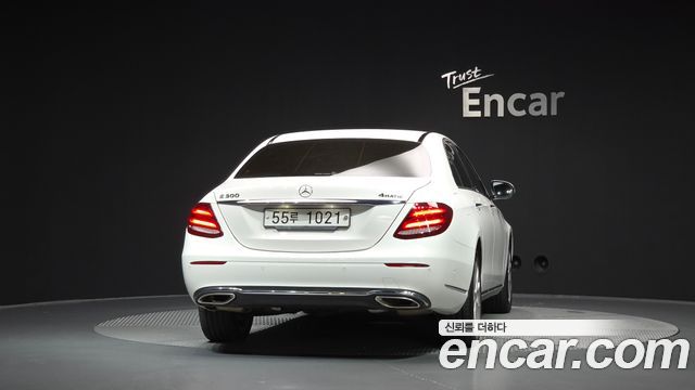 Mercedes-Benz E-Class из Кореи Encar