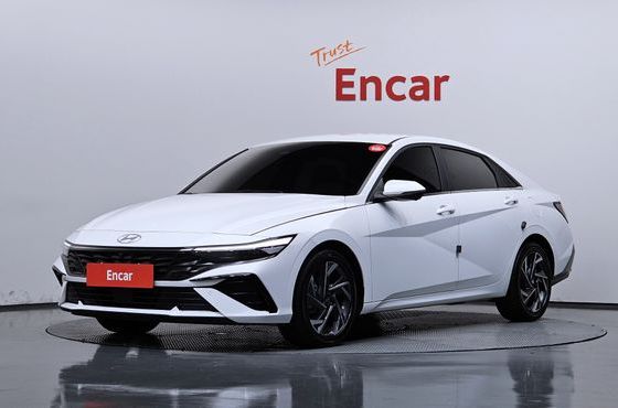 Hyundai AVANTE 1.6 Inspiration — пробег 8 409 км — фото 1 из 5