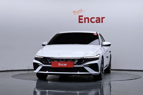 Hyundai AVANTE 1.6 Inspiration — пробег 8 409 км — фото 3 из 5