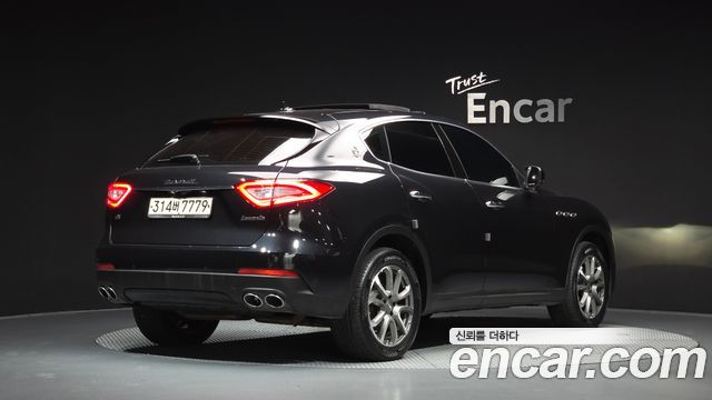 Maserati Levante из Кореи Encar