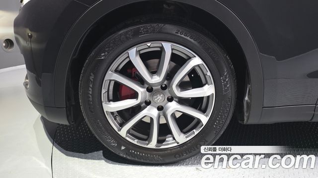 Maserati Levante из Кореи Encar