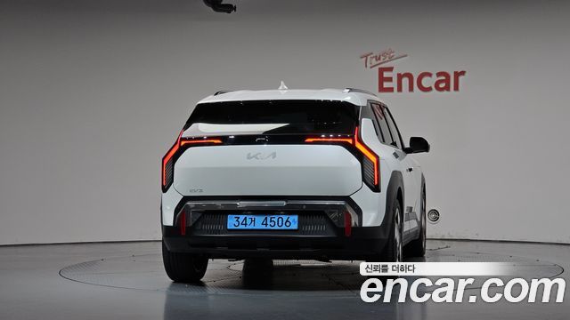 Kia EV3 из Кореи Encar