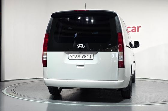 Hyundai Staria L3.5 Tourer 11-Seater Modern — пробег 20 034 км — фото 4 из 5