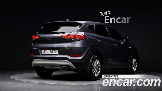 Hyundai Tucson Diesel 2.0 2WD Smart — пробег 101 008 км — фото 2 из 5