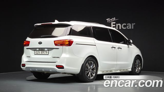Kia Carnival из Кореи Encar
