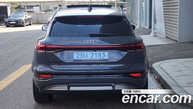 Audi Q6 e-tron S Line — пробег 357 км — фото 3 из 5