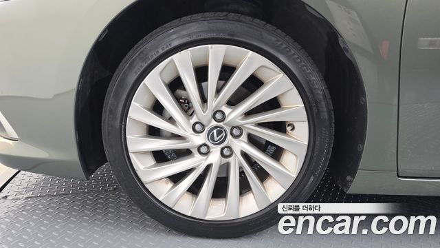 Lexus ES из Кореи Encar