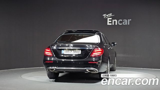 Mercedes-Benz E-Class E450 4MATIC Exclusive — пробег 9 780 км — фото 4 из 5