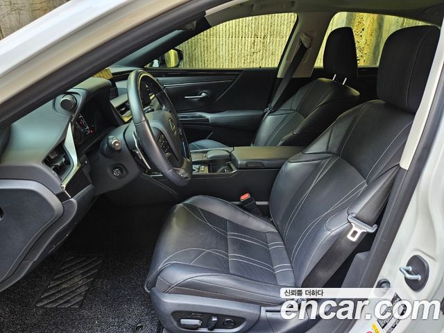 Lexus ES Luxury — пробег 65 372 км — фото 5 из 5