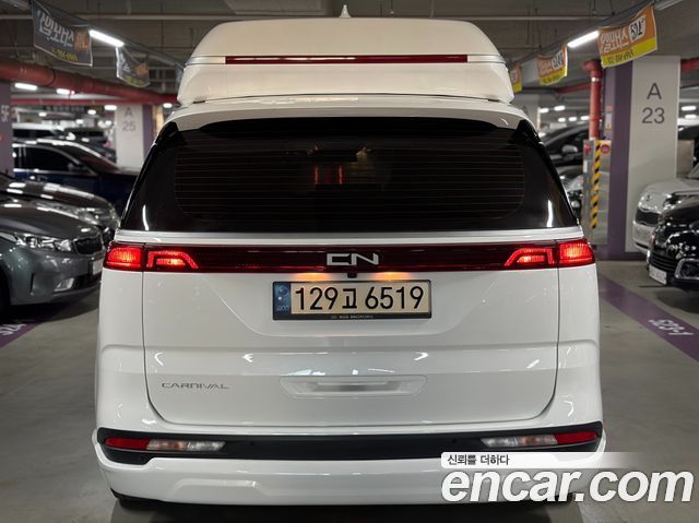 Kia Carnival Diesel 9-Seater Hi-Limousine(Special Vehicle) — пробег 105 000 км — фото 4 из 5