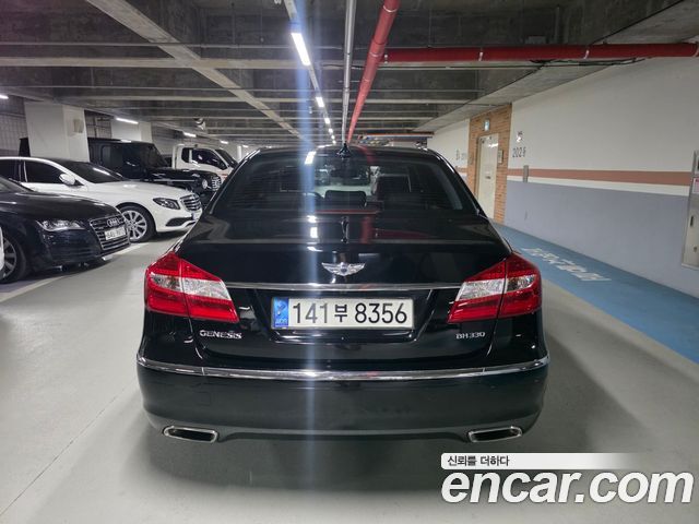Hyundai Genesis из Кореи Encar