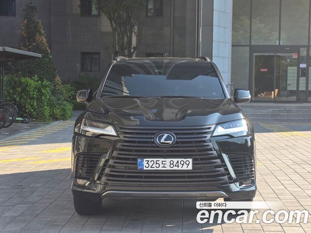 Lexus LX 700h Overtrail — пробег 12 км — фото 1 из 5