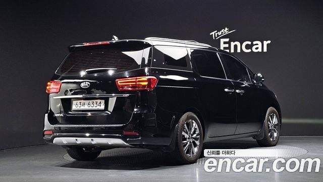 Kia Carnival из Кореи Encar